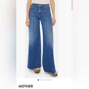 Mother. The Swisher Sneak Fray Hem Wide Leg Jeans. size 28. New with tags